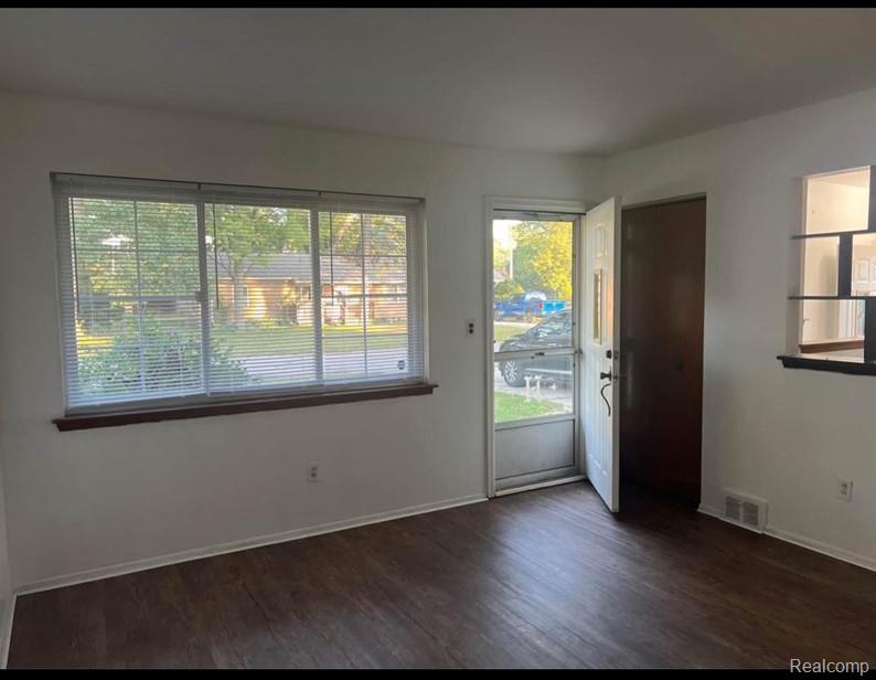 5865 N N parent Street, Westland, MI — Photo 3
