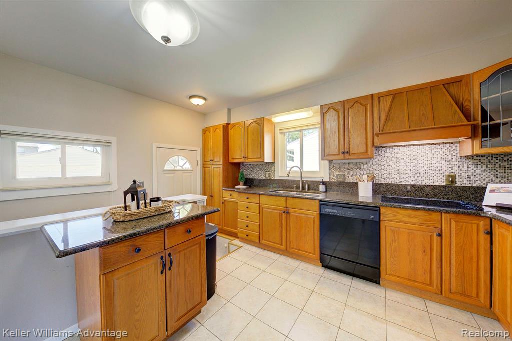 6249 DEERING Street, Garden City, MI — Photo 16