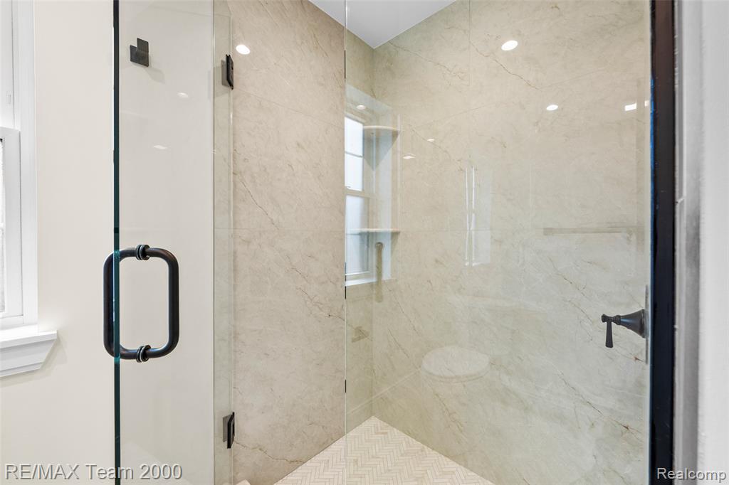 933 N Highland Street, Dearborn, MI 48128 — Photo 39