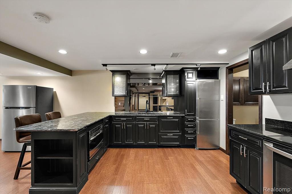43054 Oxford Court, Novi, MI — Photo 5