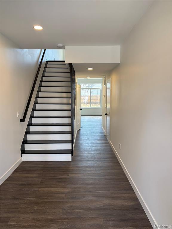 728 E Meyers Avenue, Hazel Park, MI 48030 — Photo 3