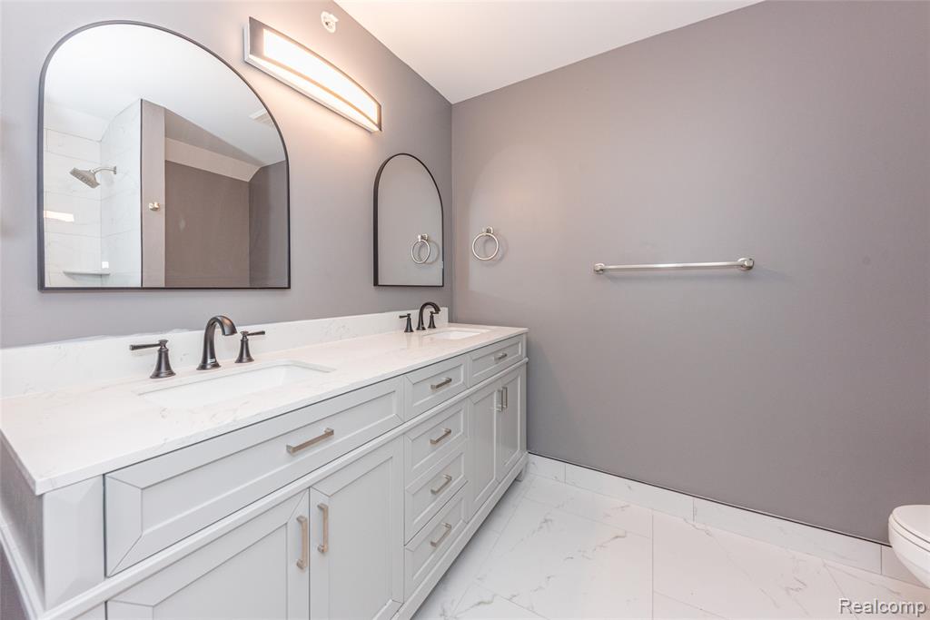 29242 W Glen Oaks, Farmington Hills, MI 48334 — Photo 20