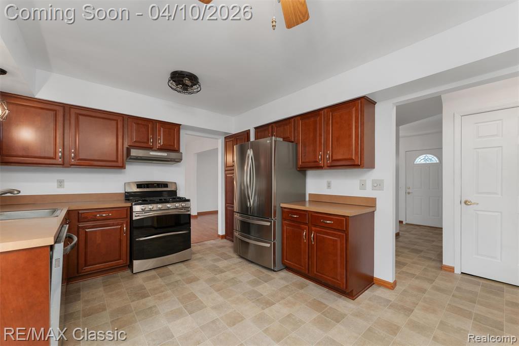 44640 Yorkshire Drive, Novi, MI — Photo 13