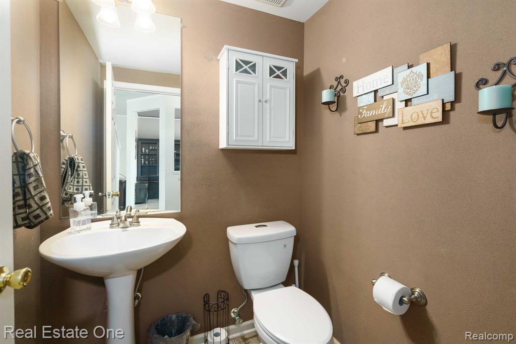 851 Deer Run Lake Road, Holly, MI 48442 — Photo 15