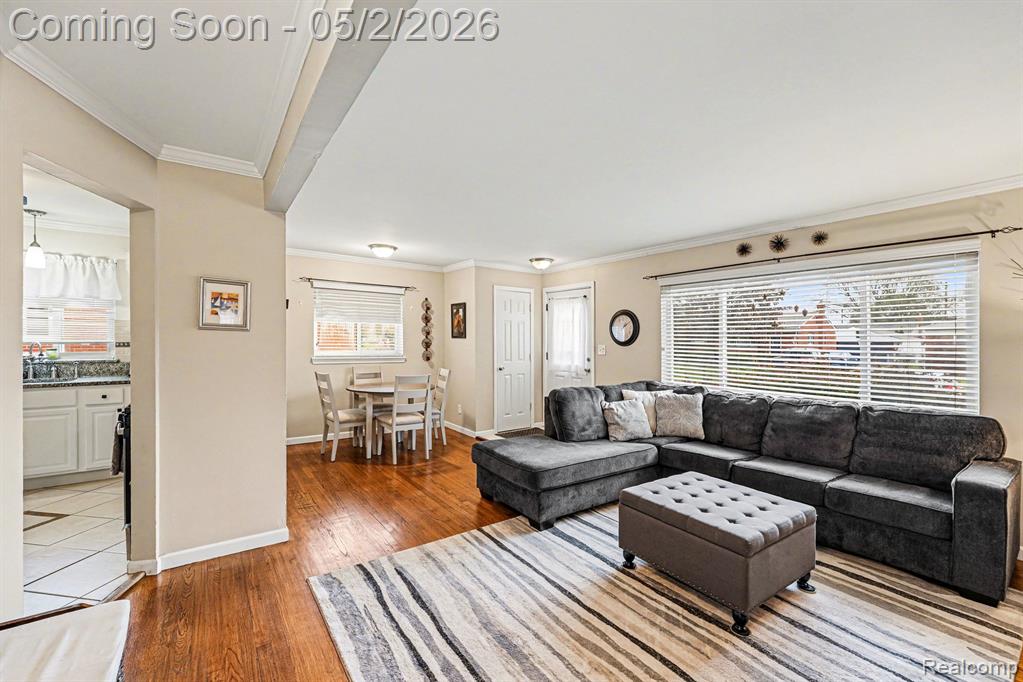 32533 Cambridge Street, Garden City, MI — Photo 2