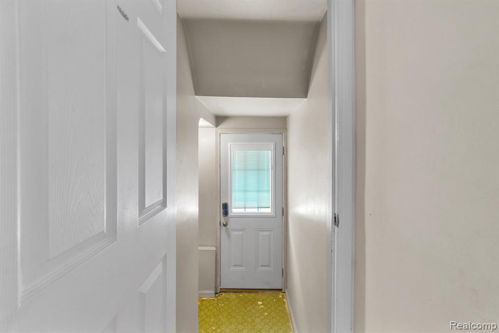 630 N Denwood Street, Dearborn, MI 48128 — Photo 22