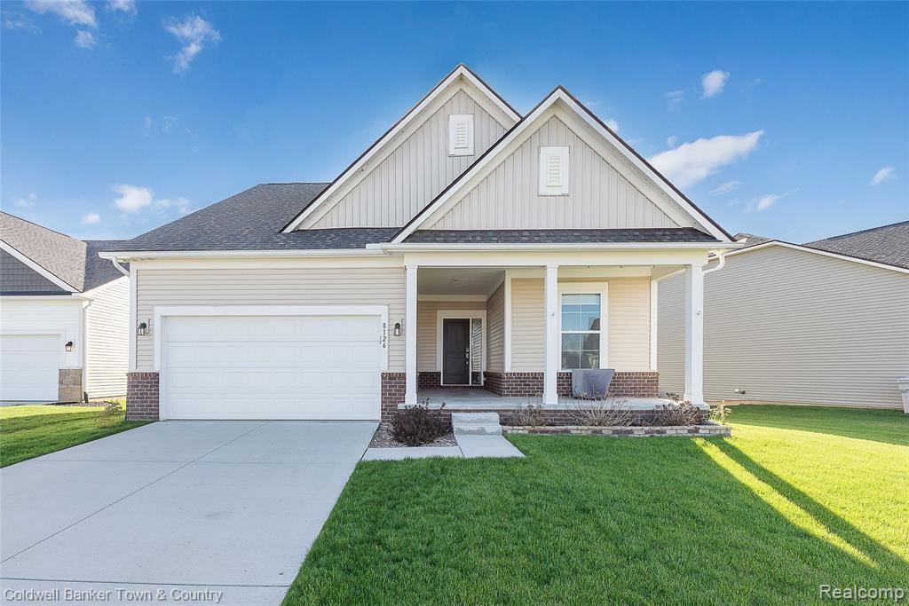 1065 Equestrian Drive, South Lyon, MI, 48178