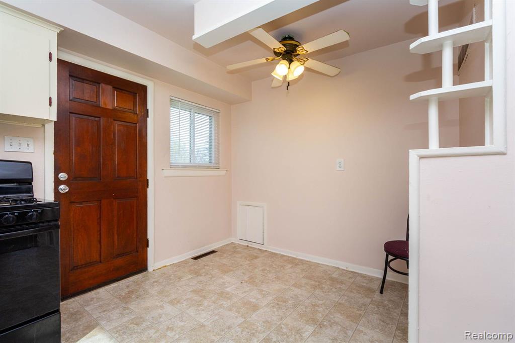 8175 BELLMAN, Shelby Twp, MI 48316 — Photo 13