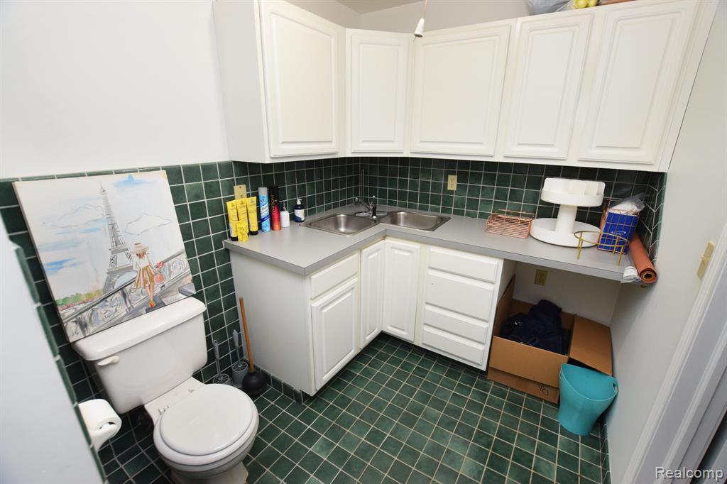 5488 RICHFIELD Road, Flint, MI 48506 — Photo 11
