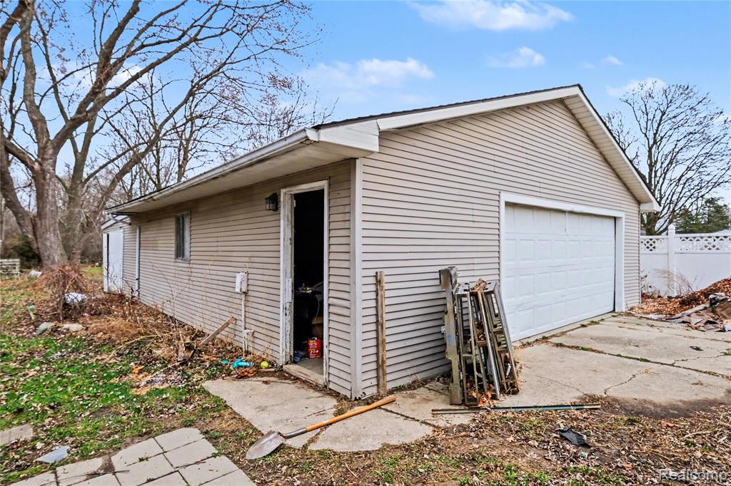 4449 Crosby Road, Flint, MI 48506 — Photo 24