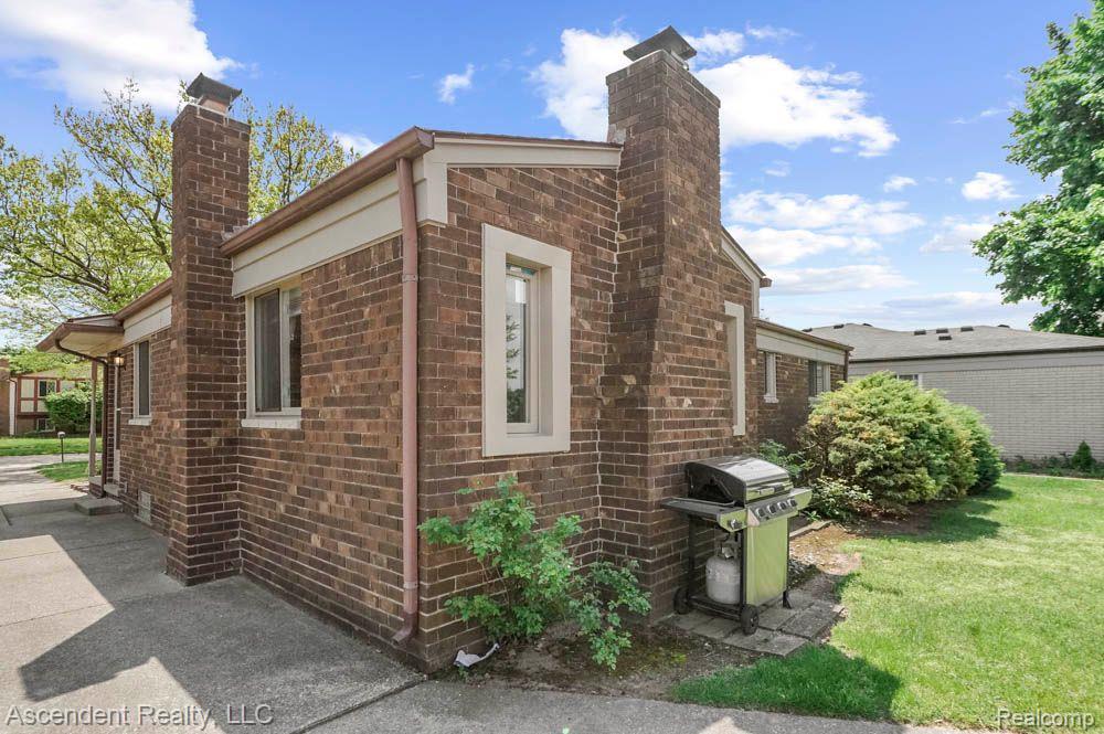 42763 MICHIGAN Drive, Sterling Heights, MI 48313 — Photo 3