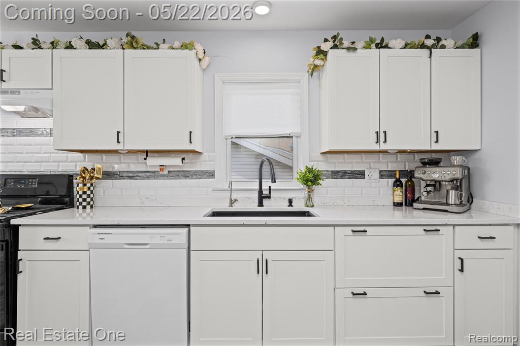 9136 Buckingham Street, White Lake, MI — Photo 14
