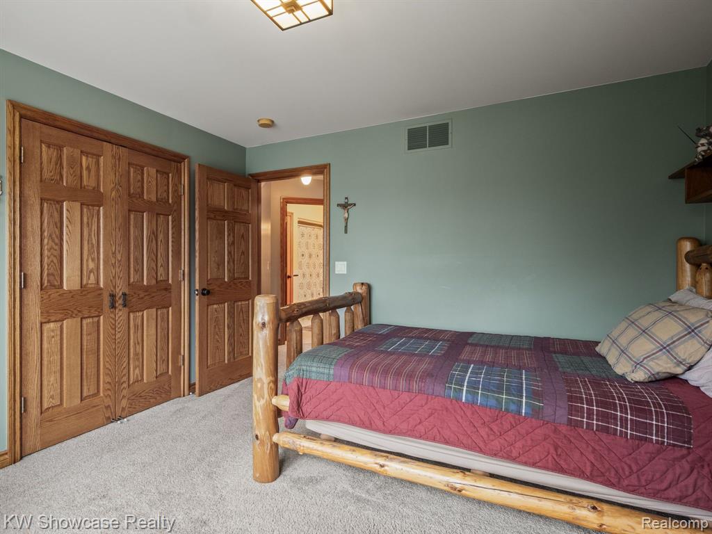 940 Dacea Court, White Lake, MI — Photo 29