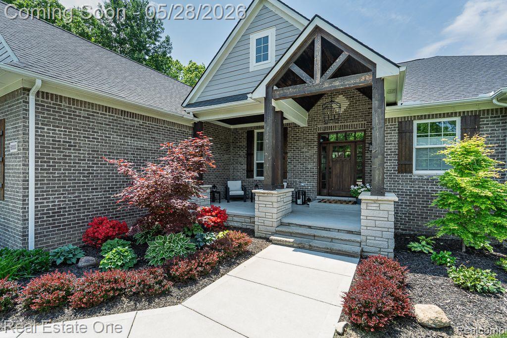 60553 PENNINGTON Way, Rochester, MI 48306 — Photo 2