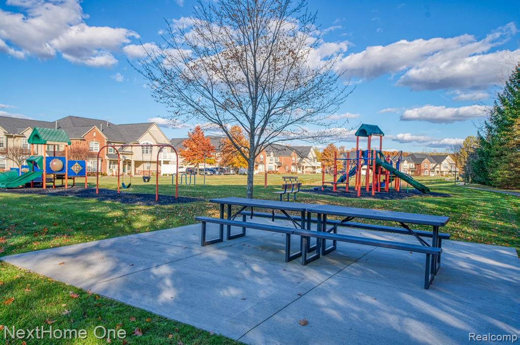 4102 HAMPTON RIDGE Boulevard, Howell, MI 48843 — Photo 28