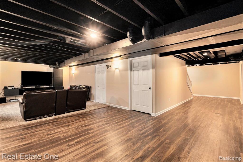 28406 OAKMONTE Circle E, New Hudson, MI 48165 — Photo 23