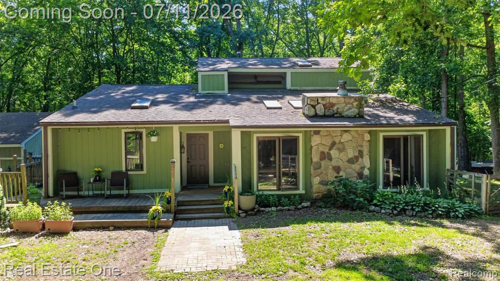 310 S Van Road, Holly, MI 48442 — Photo 47