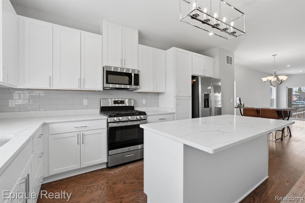 25495 Grandview Lane, 25, Novi, MI — Photo 8