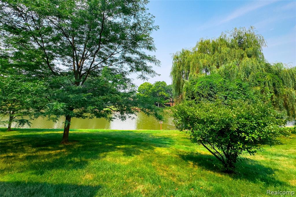 9830 Hawthorne Glen Drive, Grosse Ile, MI 48138 — Photo 48