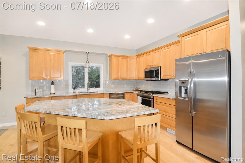 716 Bristol Lane, Orion, MI 48348 — Photo 7