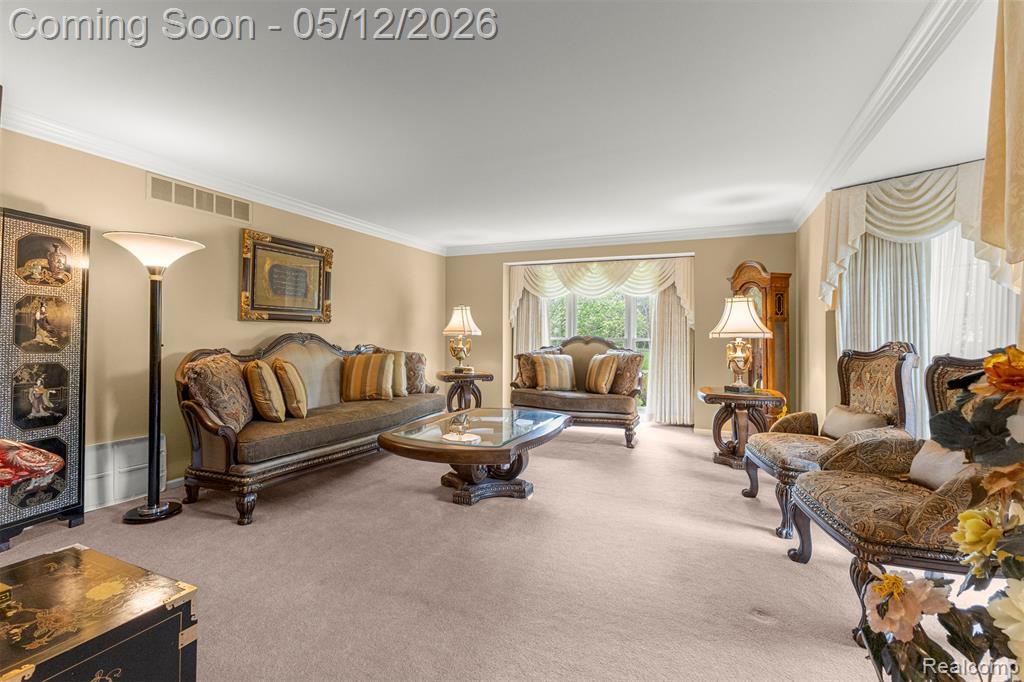 30060 Bristol Lane, Bingham Farms, MI 48025 — Photo 15