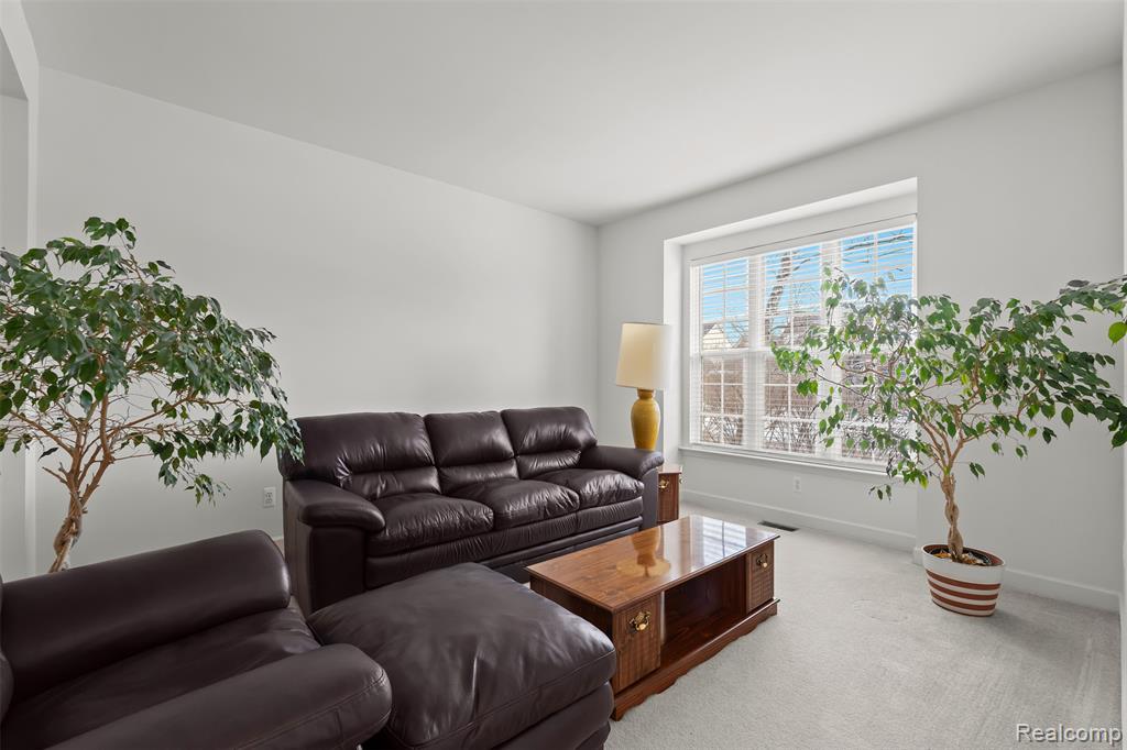 49681 S Glacier, Northville, MI 48168 — Photo 5