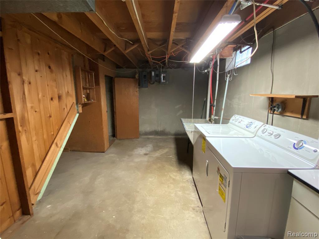 9071 Riverview, Redford, MI 48239 — Photo 16