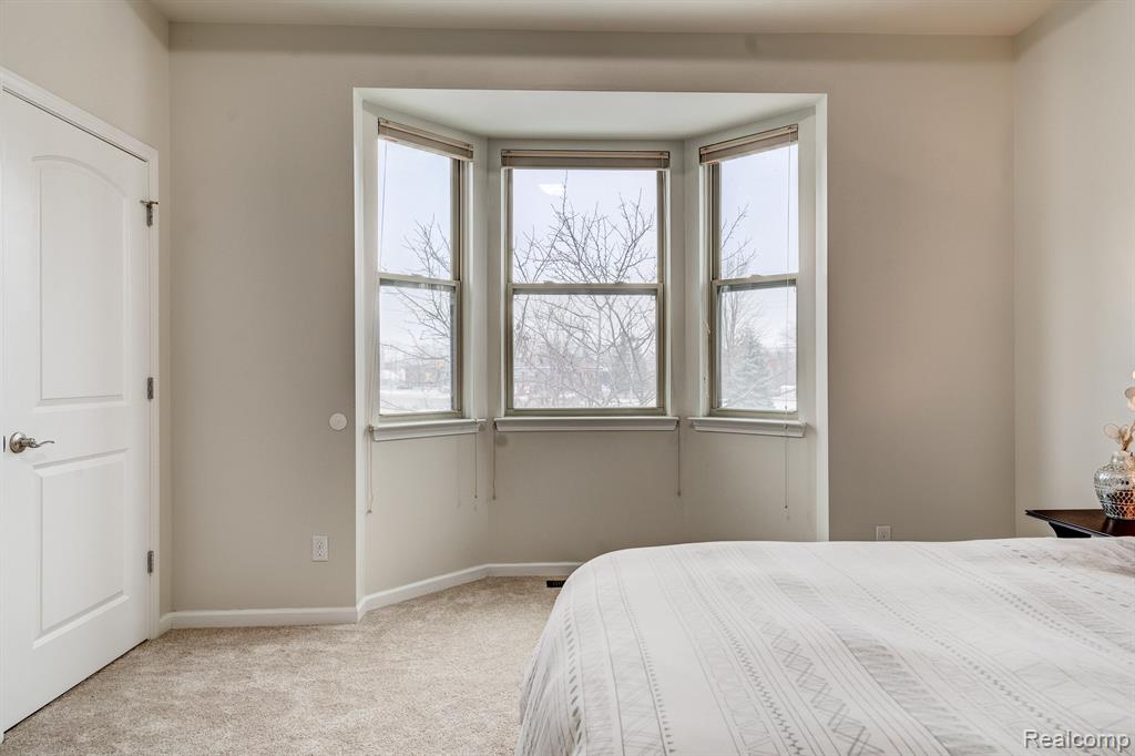 2247 PALMETTO, Commerce Twp, MI 48382 — Photo 18