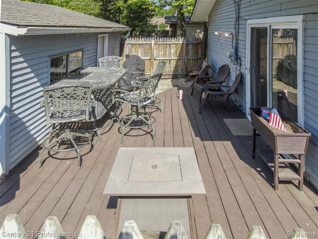 9664 Listeria Street, Commerce Twp, MI 48382 — Photo 21