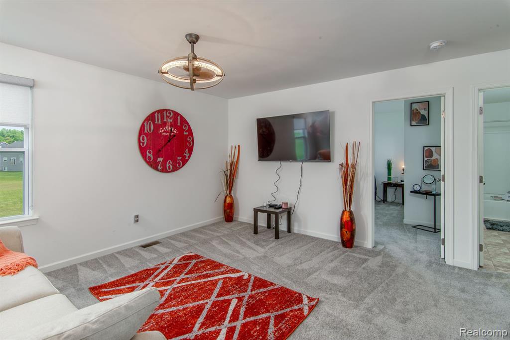 6661 MAPLELAWN Drive, Ypsilanti, MI 48197 — Photo 19