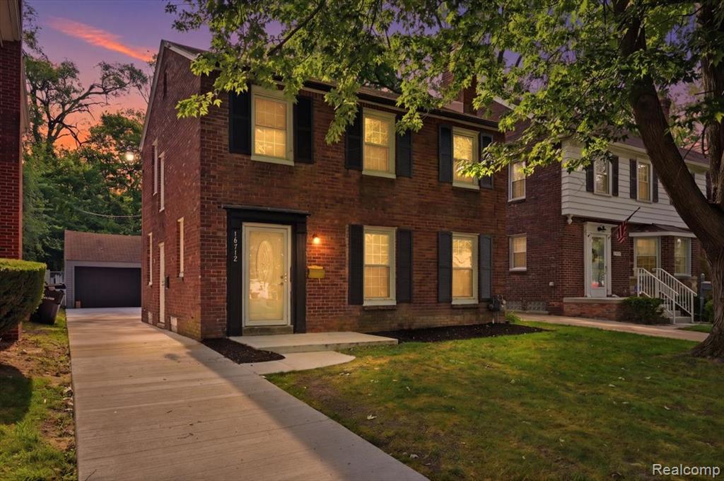 16712 Glastonbury Road, Detroit, MI 48219
