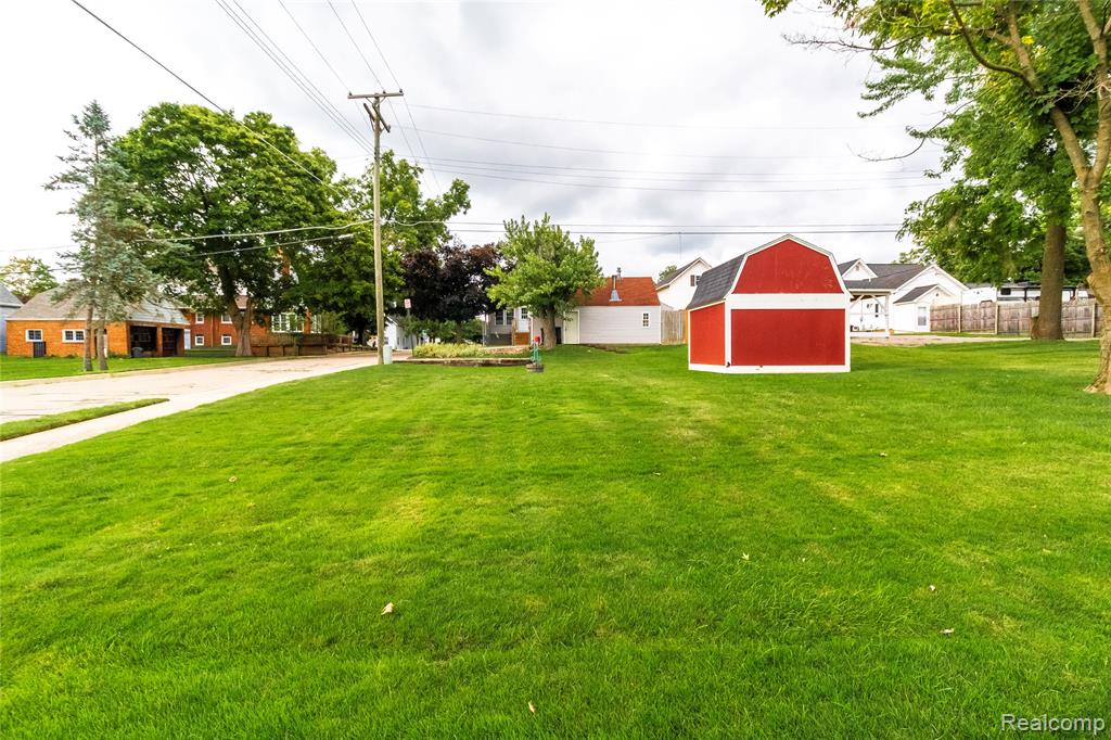 847 N Main Street, Lapeer, MI 48446 — Photo 48