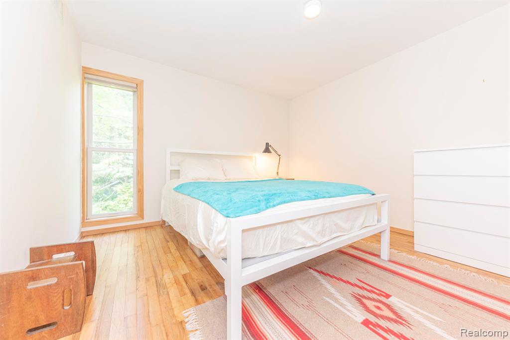 517 Longshore Dr, Ann Arbor, MI 48105 — Photo 19