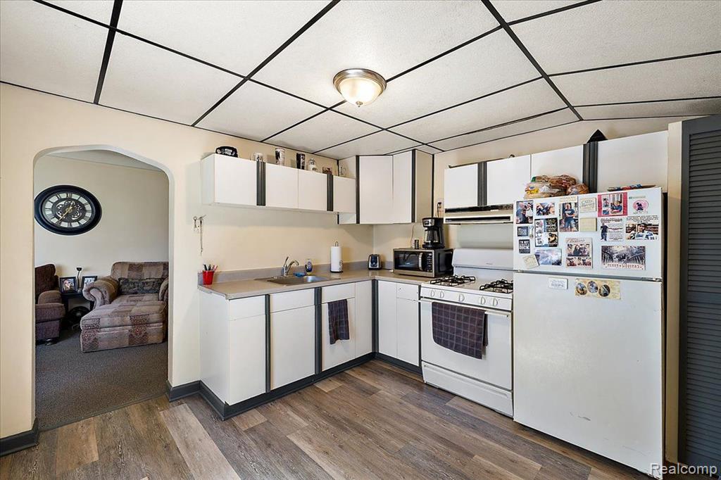 16 S NORTH SHORE Drive, Lake Orion, MI 48362 — Photo 49