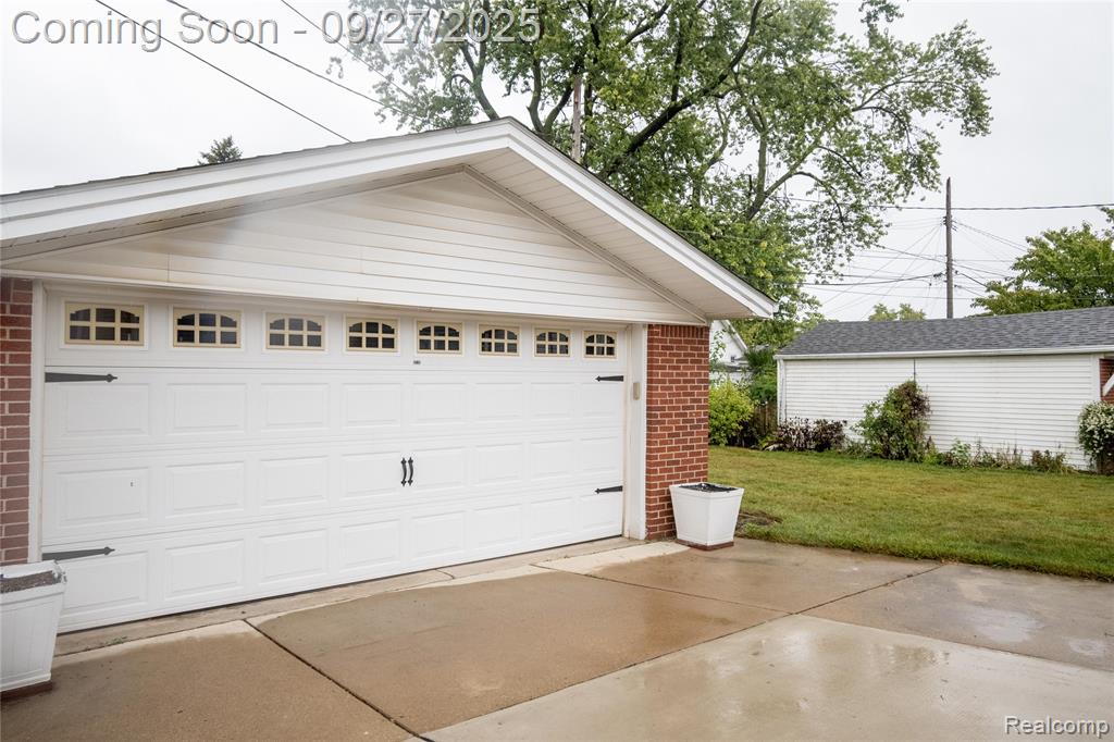 878 Champaign Road, Lincoln Park, MI 48146 — Photo 33