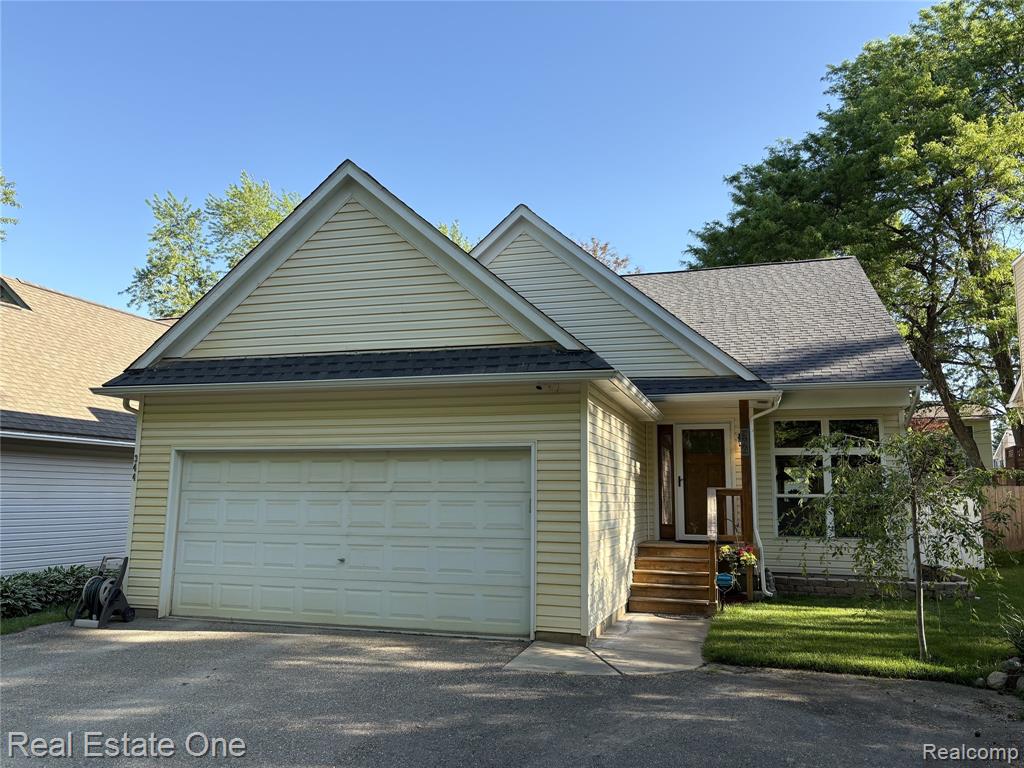 344 N Lake Angelus Road, Auburn Hills, MI 48326 — Photo 2