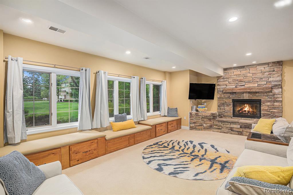 846 Majestic, Rochester, MI 48306 — Photo 33