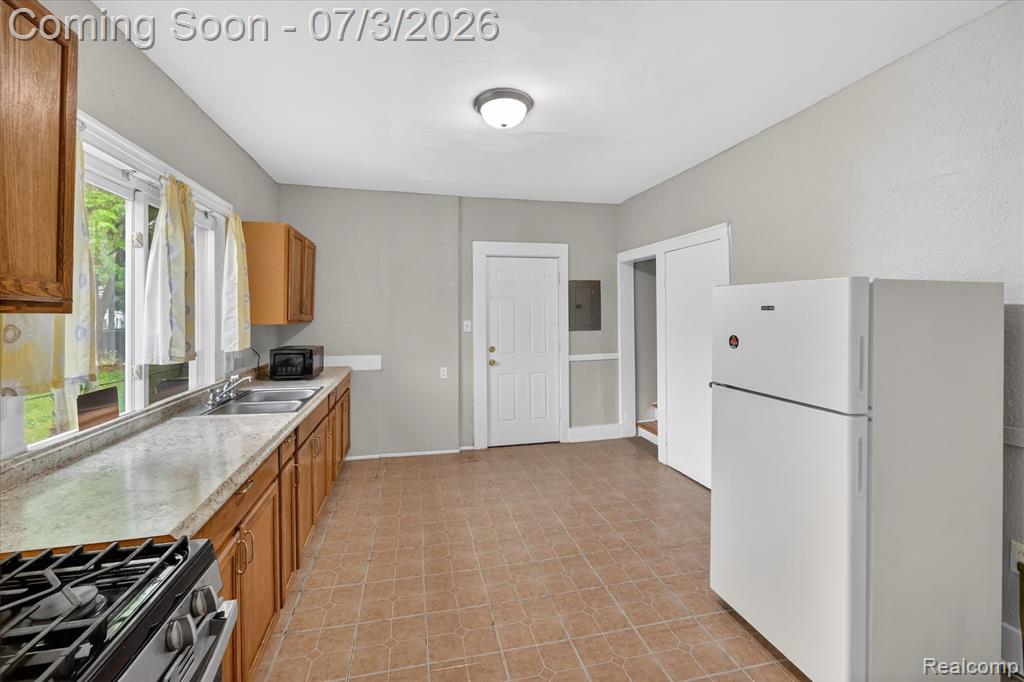 6881 Brace Street, Detroit, MI 48228 — Photo 14