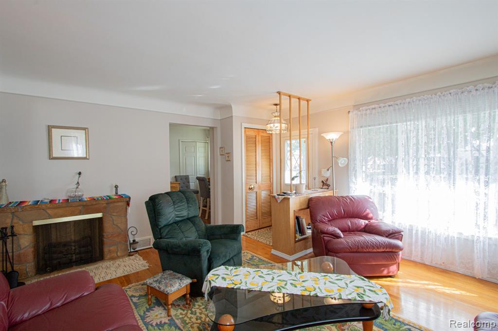 25125 CAMPBELL Avenue, Warren, MI 48089 — Photo 4
