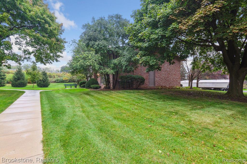 359 CONCORD PL, Unit 3, Bloomfield Hills, MI 48304 — Photo 26
