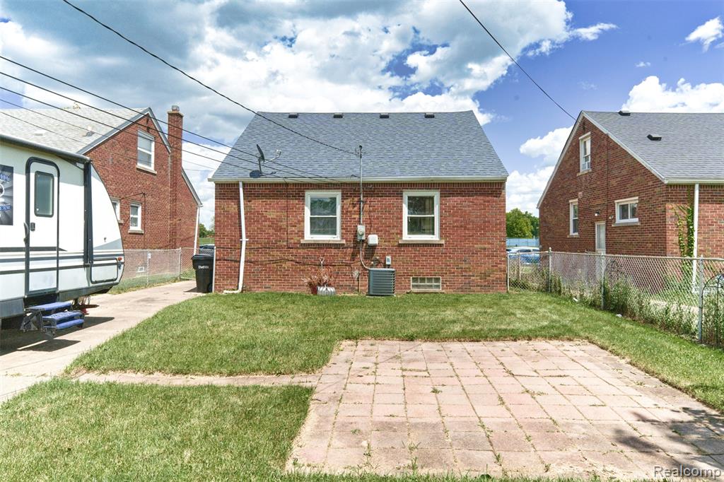 9325 Stahelin Avenue, Detroit, MI 48228 — Photo 4