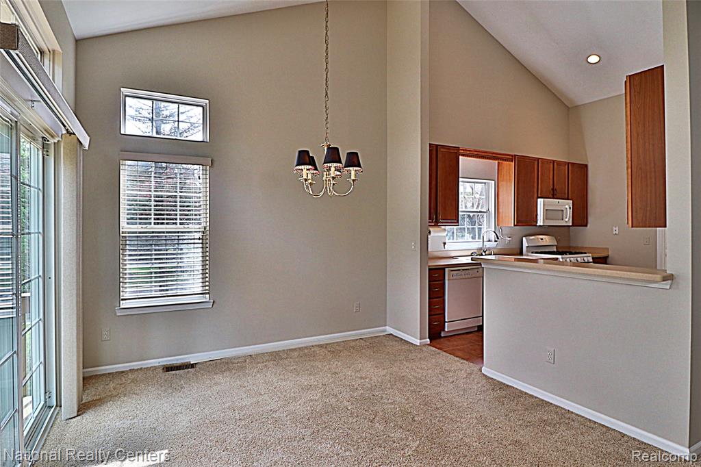 110 Four Seasons Drive, Lake Orion, MI — Photo 10