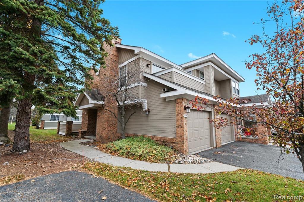6798 Andiron Court, West Bloomfield, MI — Photo 2