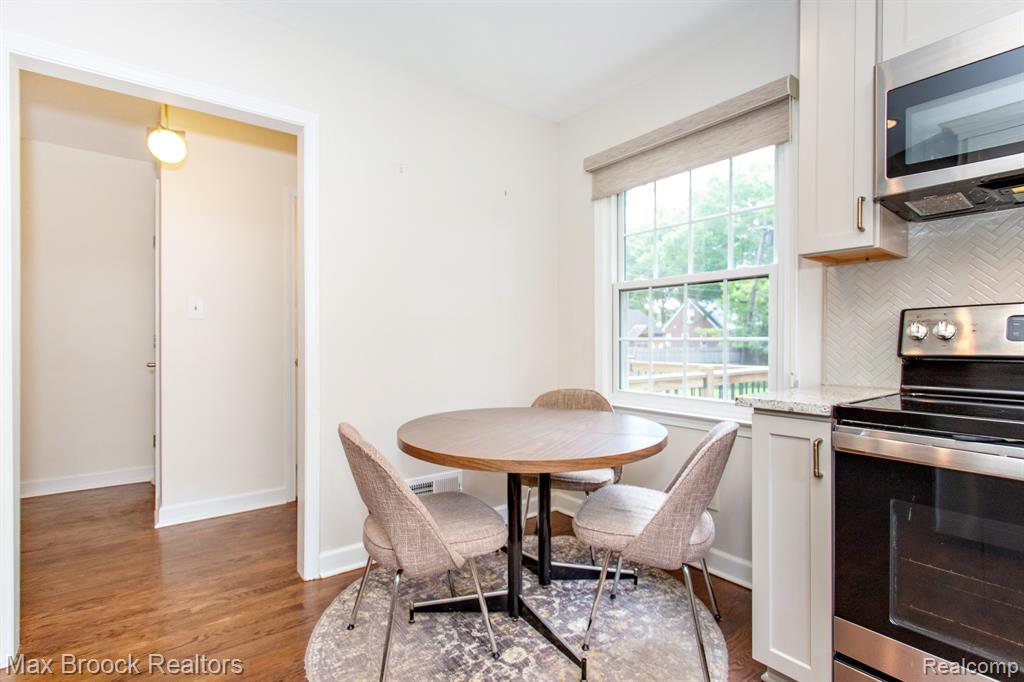 25830 Berkley Avenue, Huntington Woods, MI — Photo 16