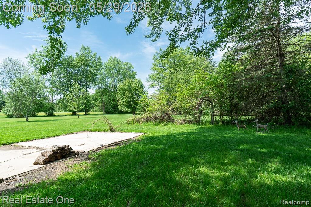 1056 Adams Road, Burton, MI 48509 — Photo 27