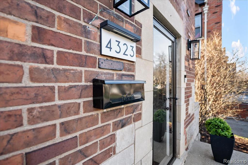 4323 Kensington Avenue, Detroit, MI 48224 — Photo 3