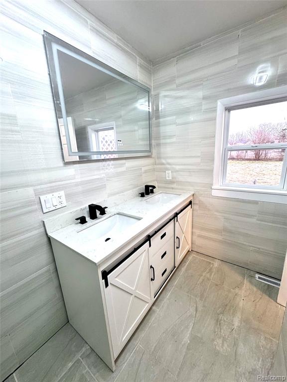 618 N 1st Street, Chesaning, MI 48616 — Photo 19