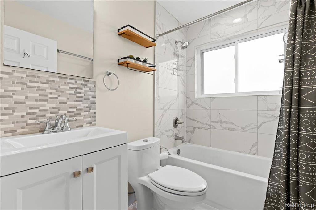 41099 Malott, Novi, MI — Photo 11