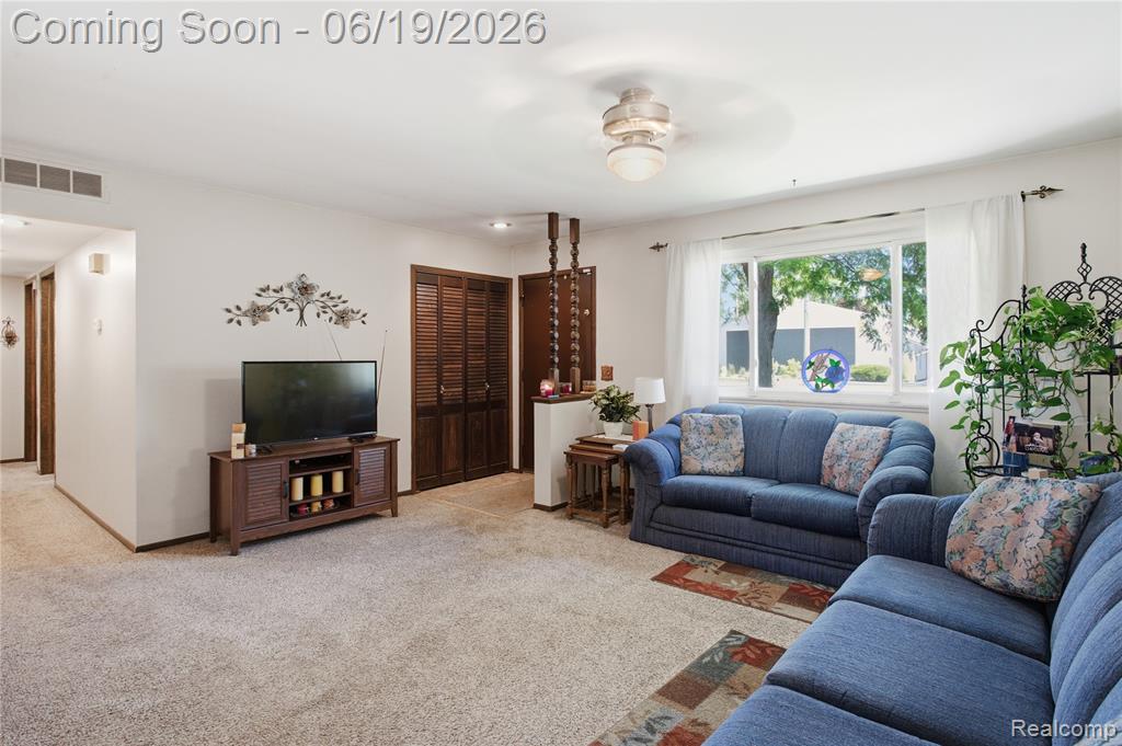 47395 Dequindre Road, Rochester Hills, MI 48307 — Photo 2