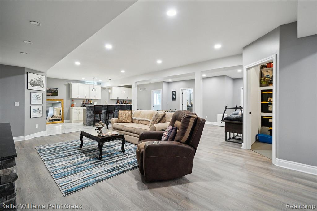 7804 Yorkshire Drive, Almont, MI 48003 — Photo 38